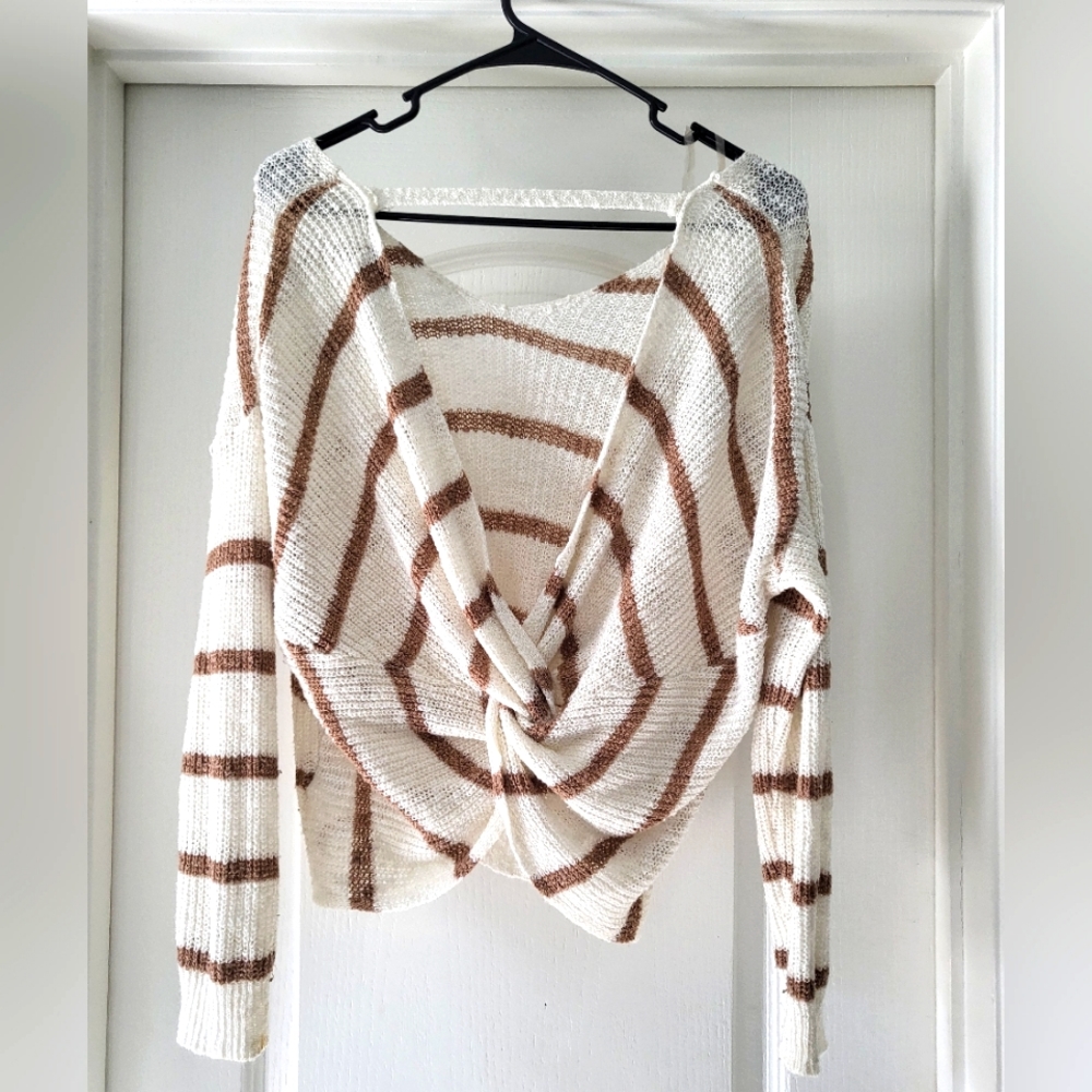 Tan and white open back long sleeve